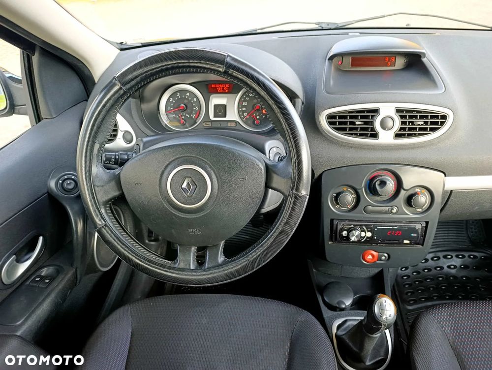 Renault Clio 1.2 16V 75 Dynamique - 9