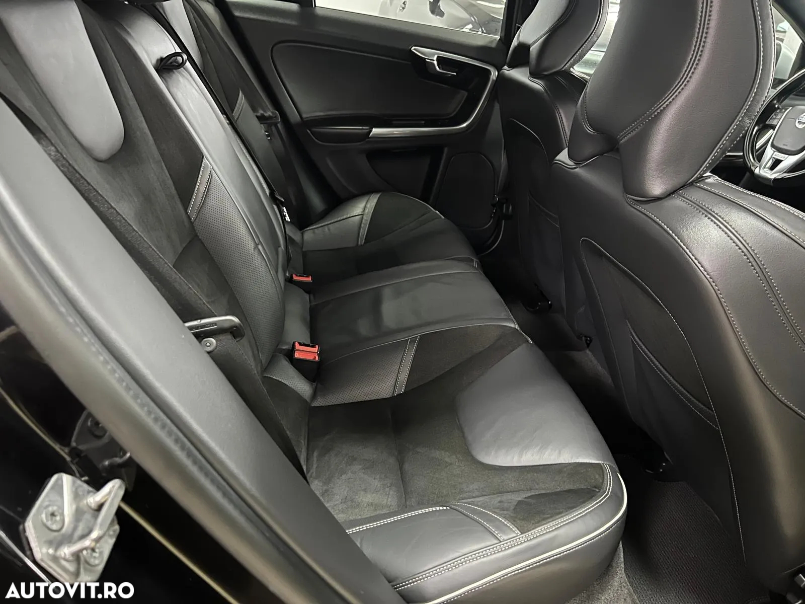 Volvo S60 T5 Momentum - 11