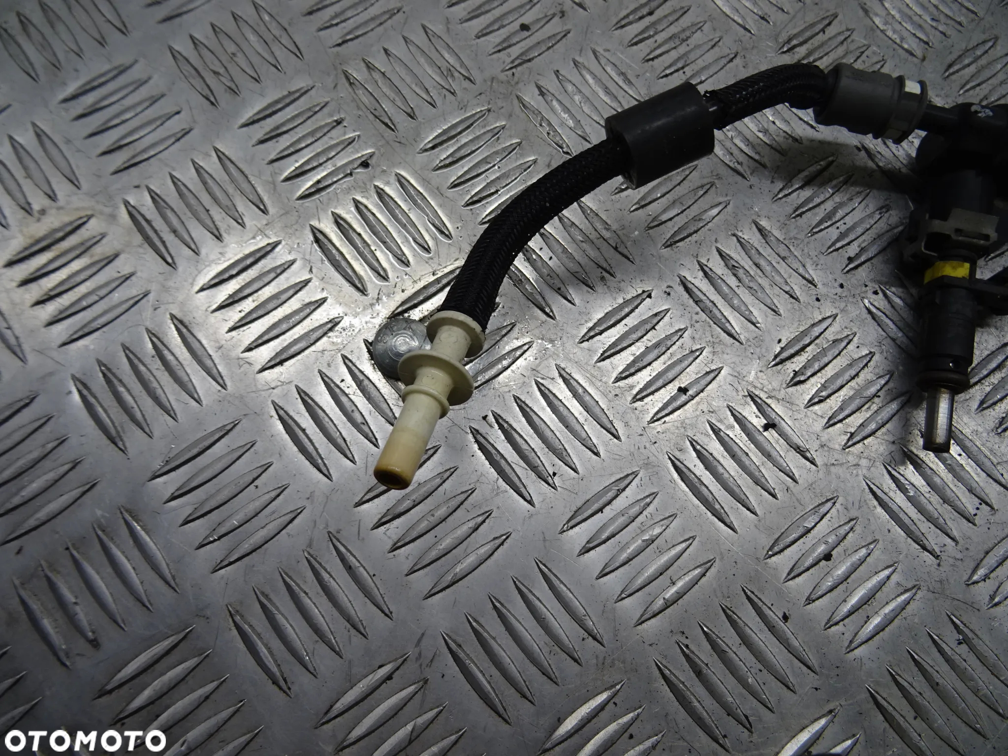 PEUGEOT 207 1.6B LISTWA WTRYSKOWA V7575645 - 4