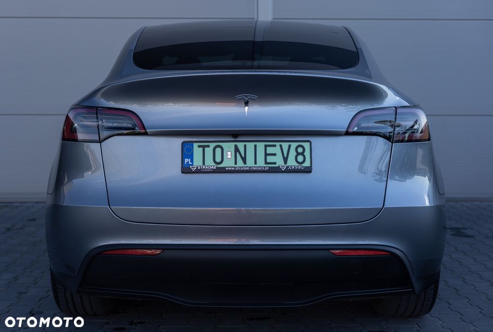 Tesla Y Long Range AWD - 6