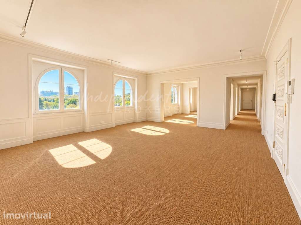 ESCRITÓRIO DUPLEX PARA ARRENDAMENTO COM 8 SALAS [SIDÓNIO PAIS] - Grande imagem: 2/39