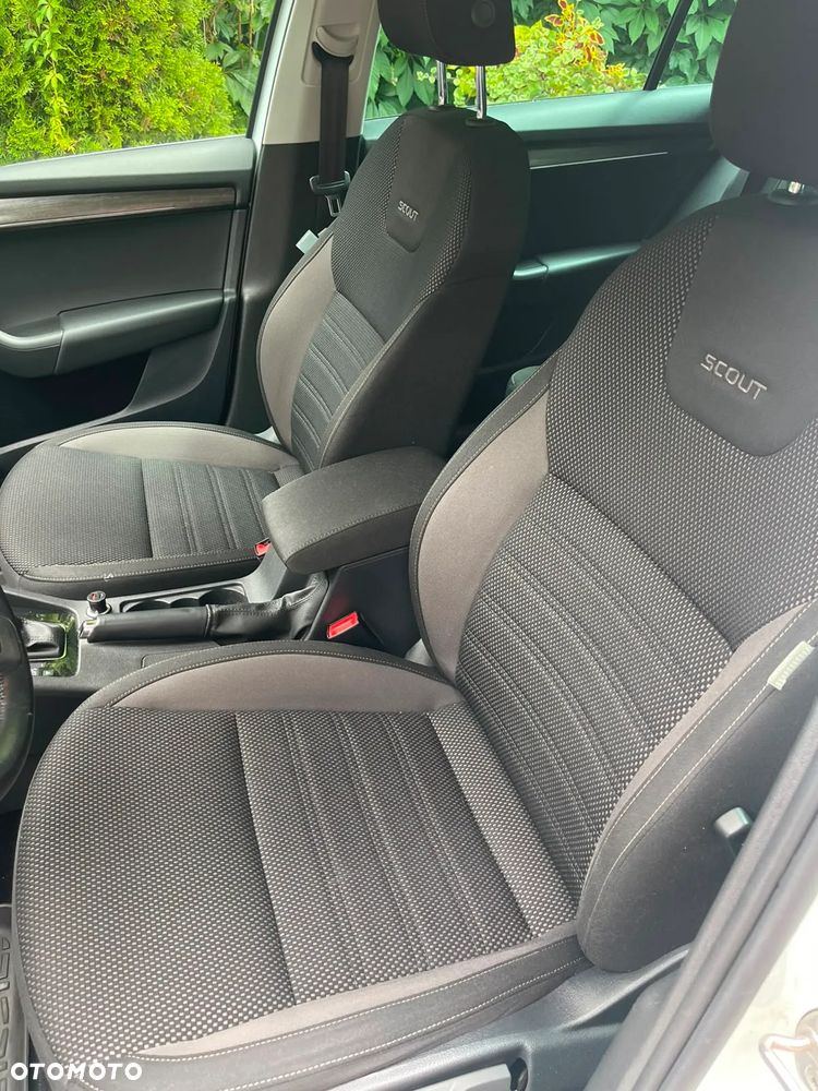 Skoda Octavia 2.0 TDI 4x4 DSG Scout - 8