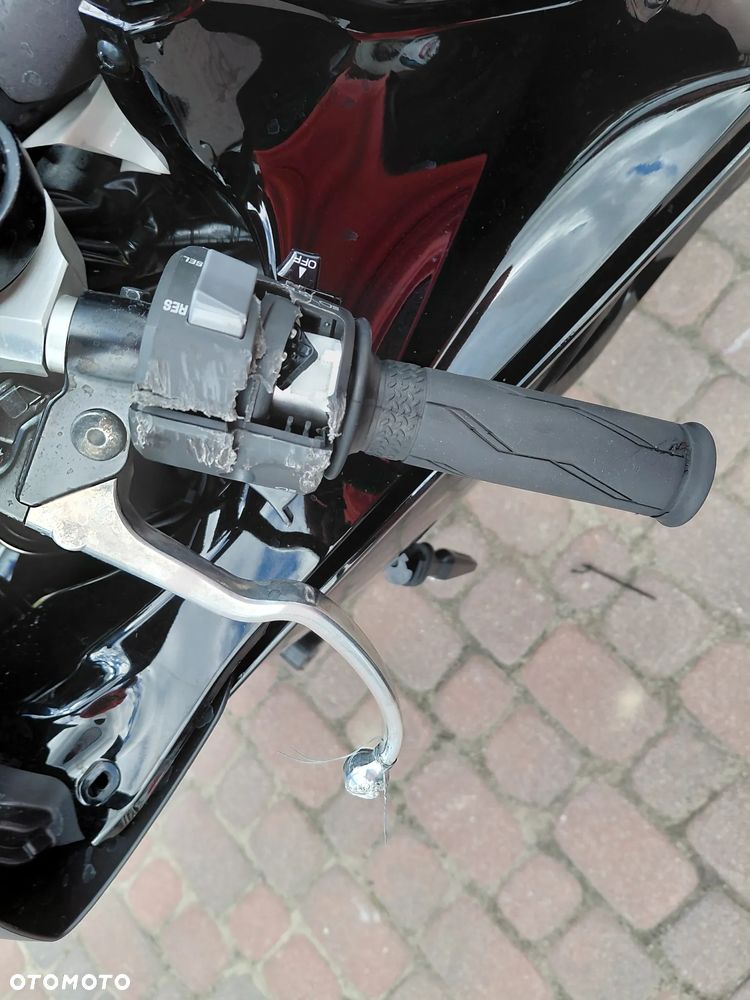 Yamaha R7 - 11