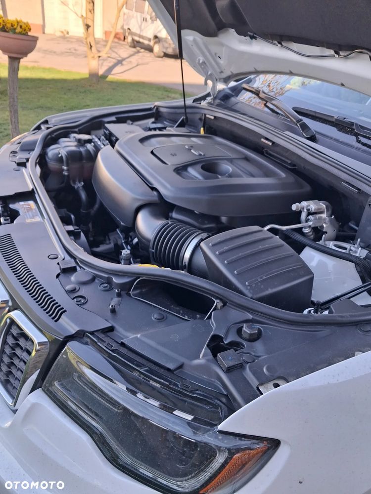 Jeep Grand Cherokee - 27