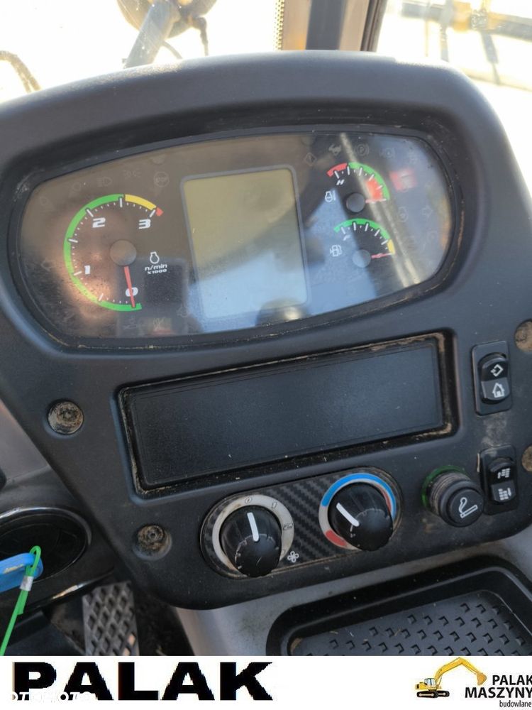 New Holland Ładowarka  NEW HOLLAND  W 80 C , 2015 rok,NOWE OPONY - 12