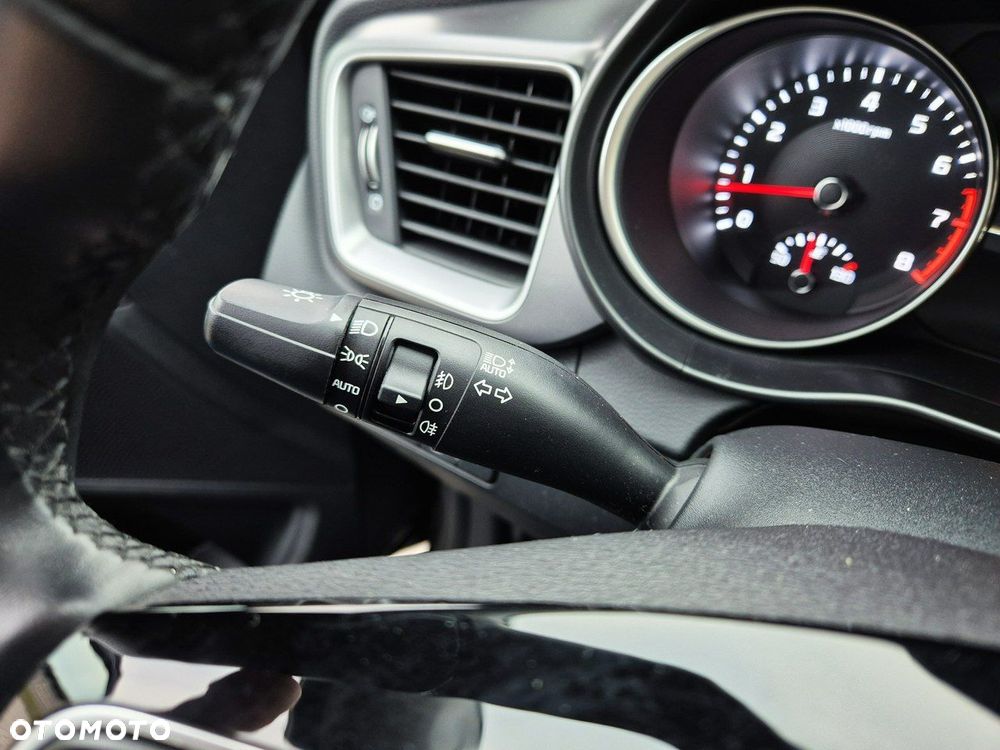 Kia XCeed 1.5 T-GDI M DCT - 25