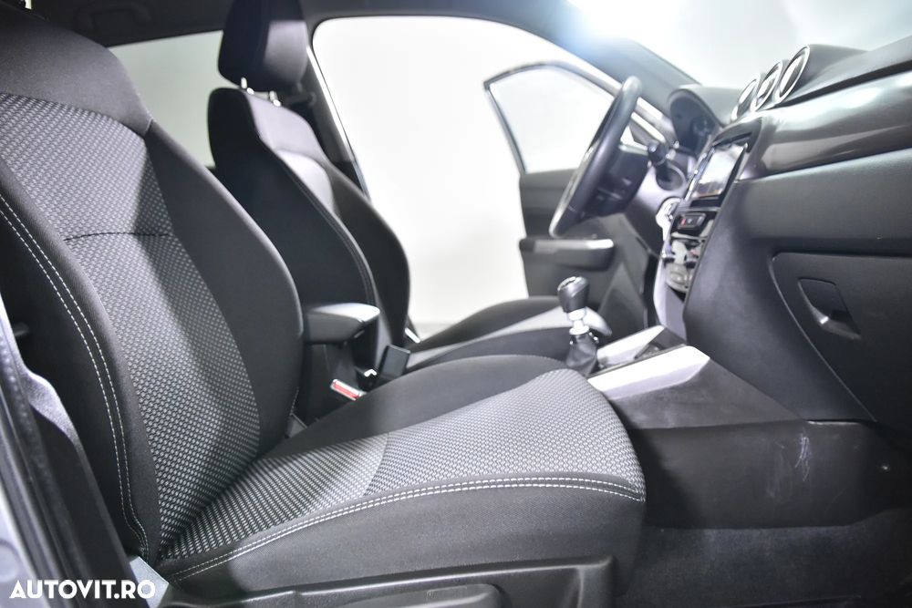 Suzuki Vitara 1.4 Boosterjet 6AT Passion - 11