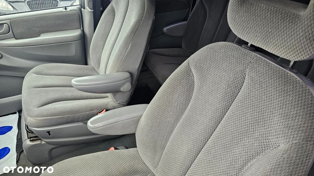 Chrysler Grand Voyager 2.8 CRD Executive LX S&G - 17