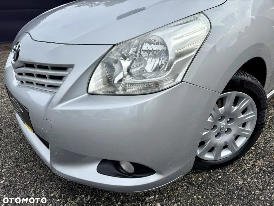 Toyota Verso 1.8 Premium 7os - 2