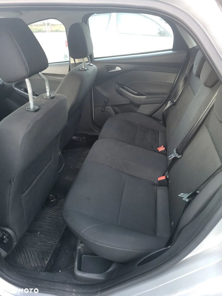 Ford Focus 1.6 Trend PowerShift - 15