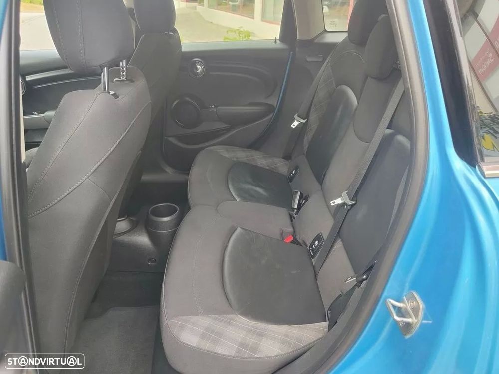 MINI 5 Portas Cooper D - 15