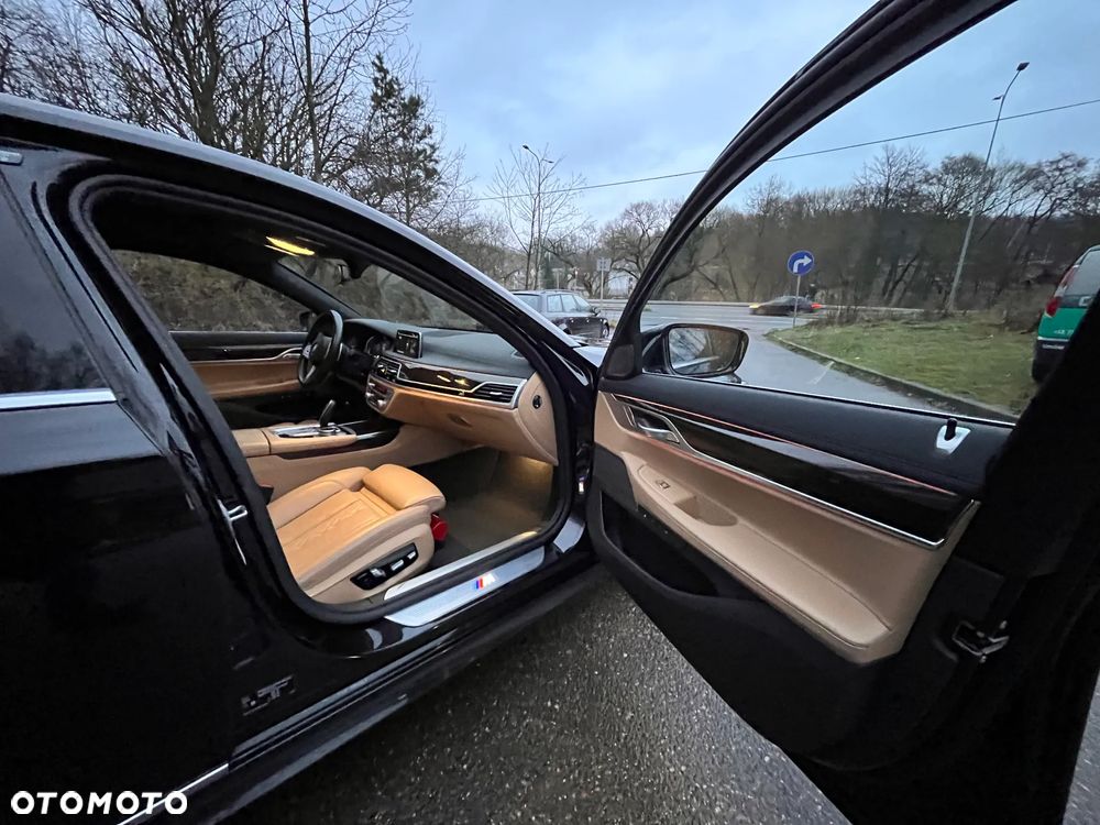 BMW Seria 7 740d xDrive - 16