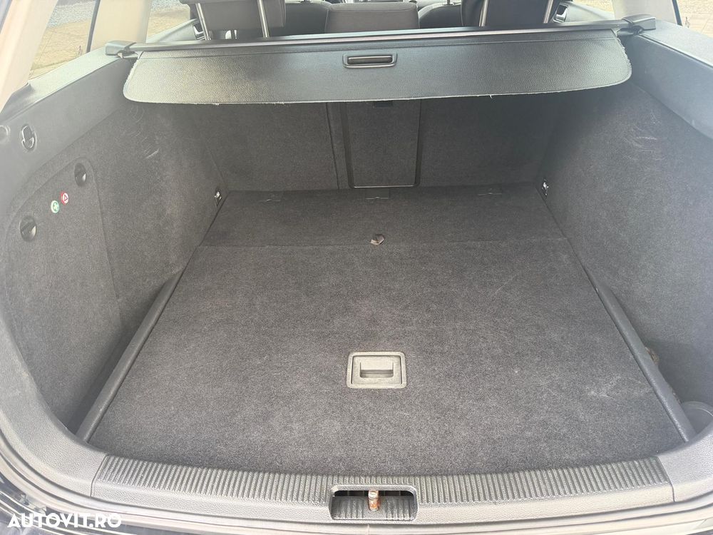 Volkswagen Golf 2.0 TDI DPF Style - 6