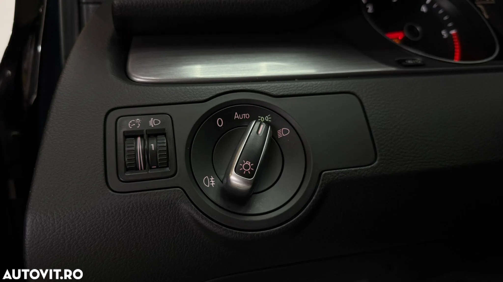 Volkswagen Passat Variant 2.0 Blue TDI DSG SCR R-Line - 26