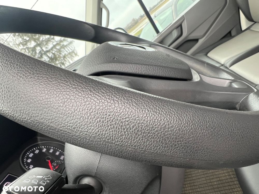 Volkswagen Crafter 177 koni tył napęd, Hak 3,5T - 14