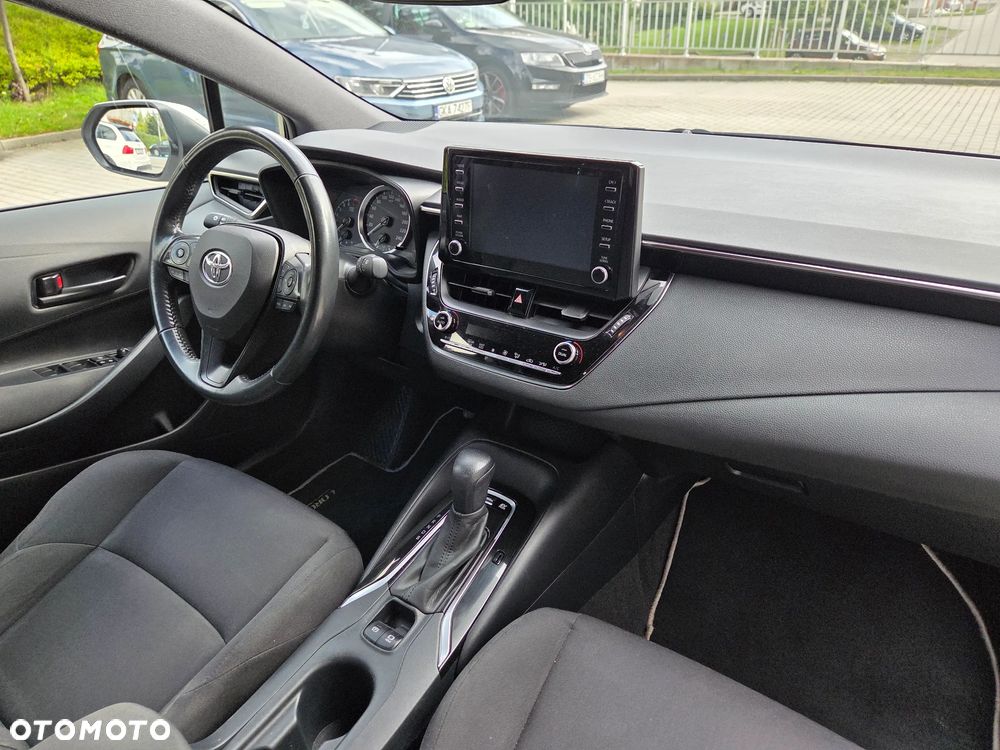 Toyota Corolla - 10