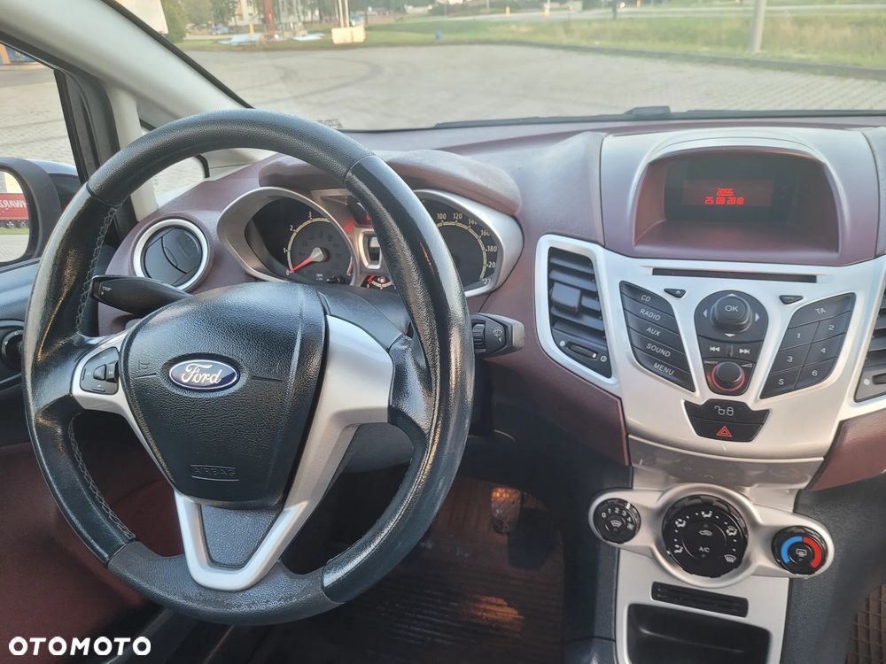 Ford Fiesta - 13