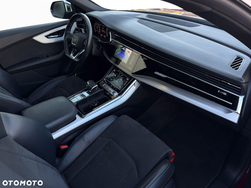 Audi SQ8 - 24