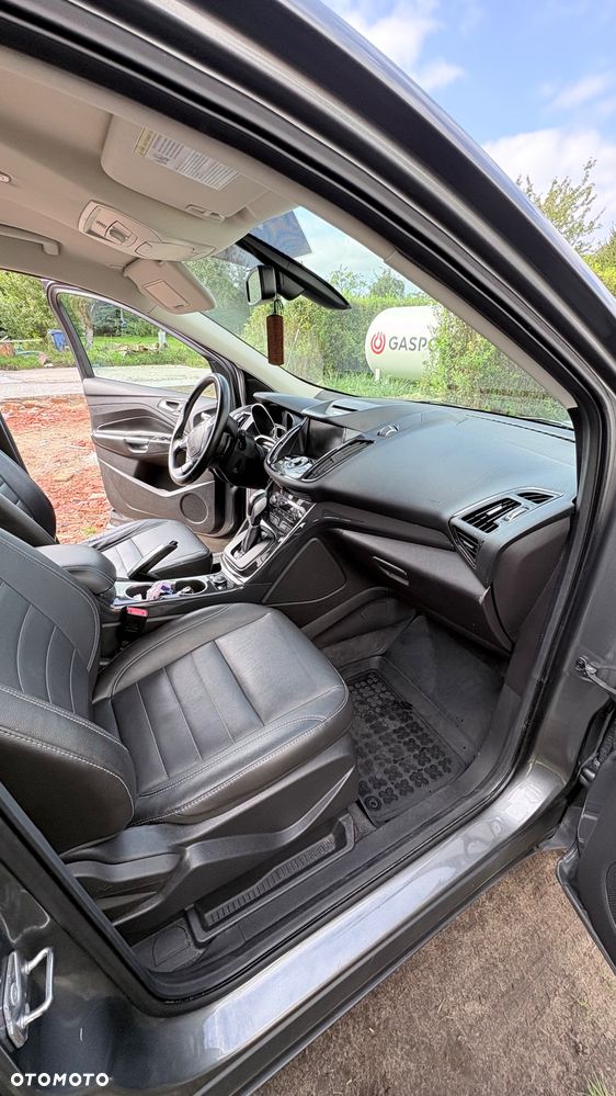 Ford Escape 2.0 EcoBoost AWD Titanium - 11