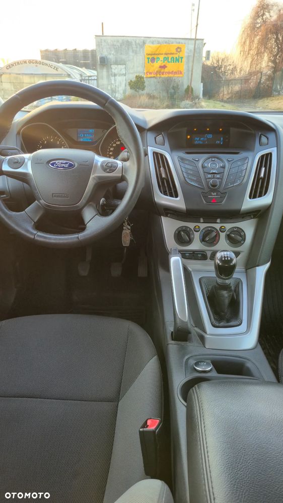 Ford Focus 1.6 Trend - 9