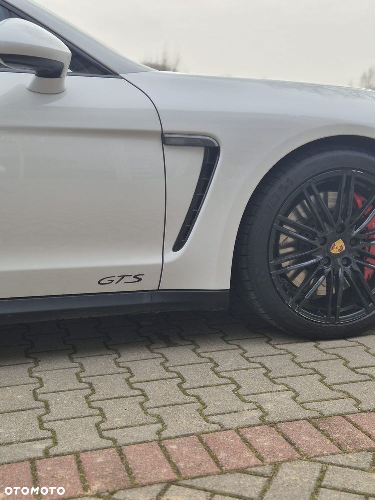 Porsche Panamera GTS PDK - 23