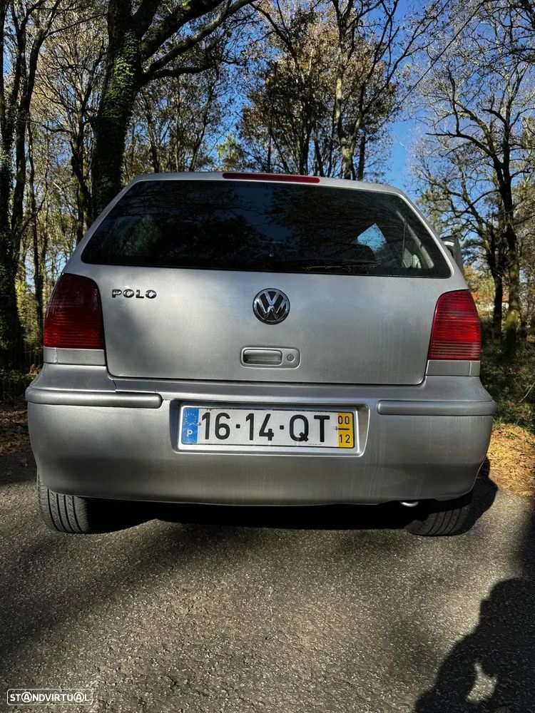 VW Polo 1.0 Confortline - 2