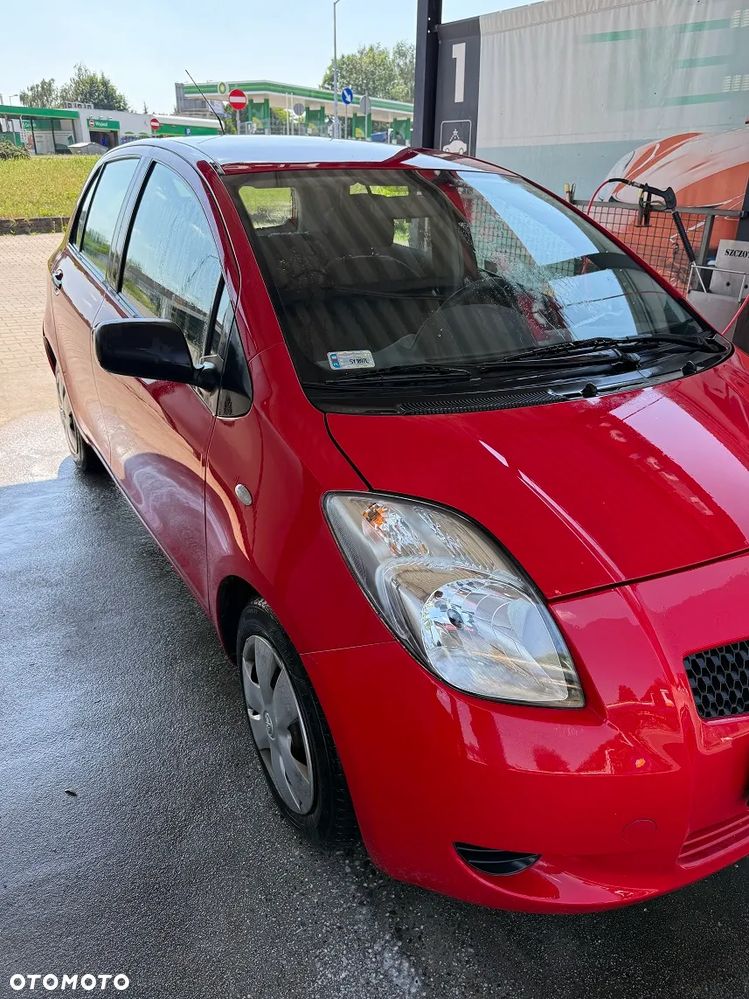 Toyota Yaris 1.0 Terra A/C - 3