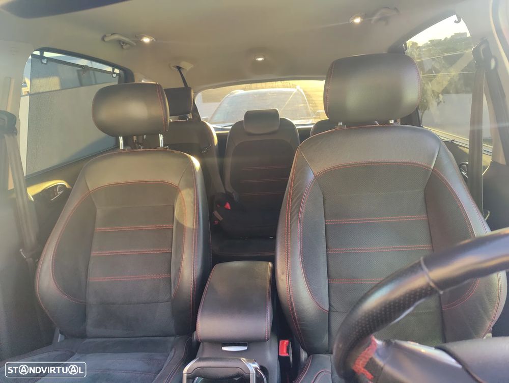 Ford S-Max 2.0 TDCi Titanium 7L - 17