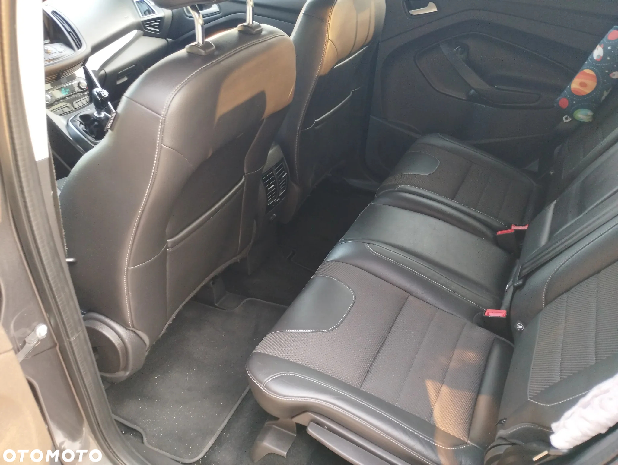 Ford Kuga 2.0 TDCi 2x4 Titanium - 10