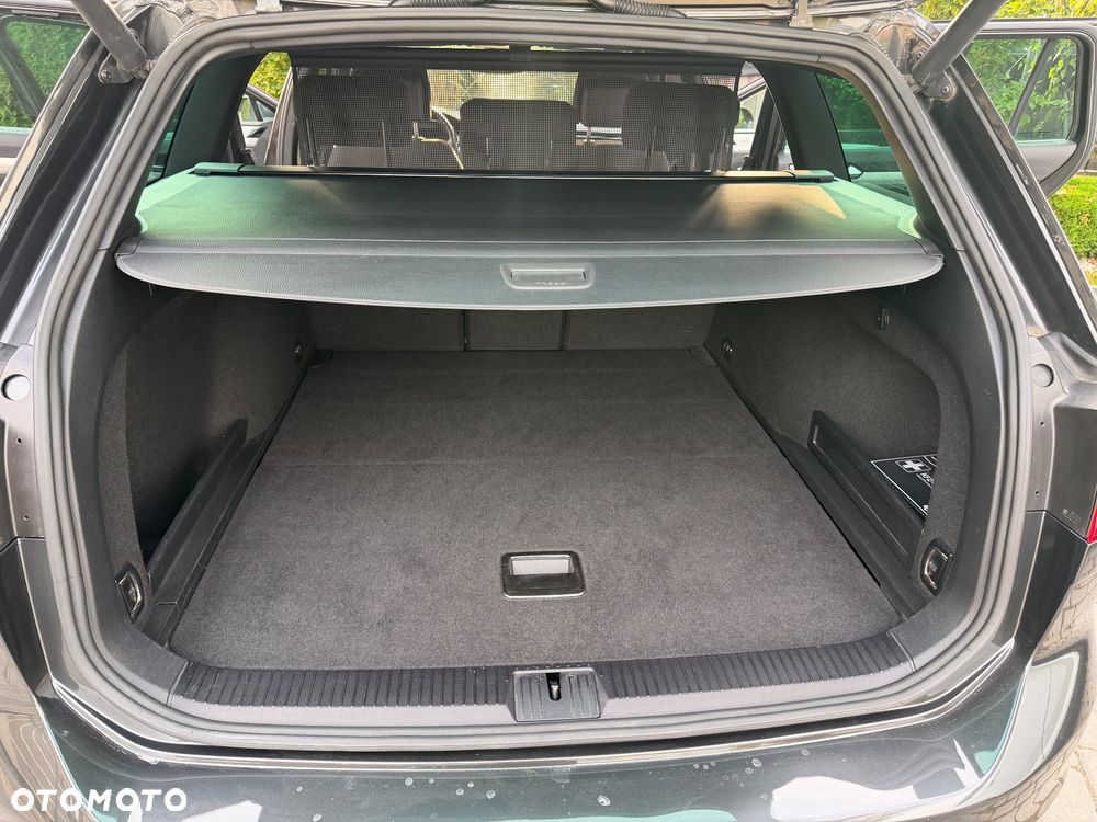 Volkswagen Passat Variant - 32