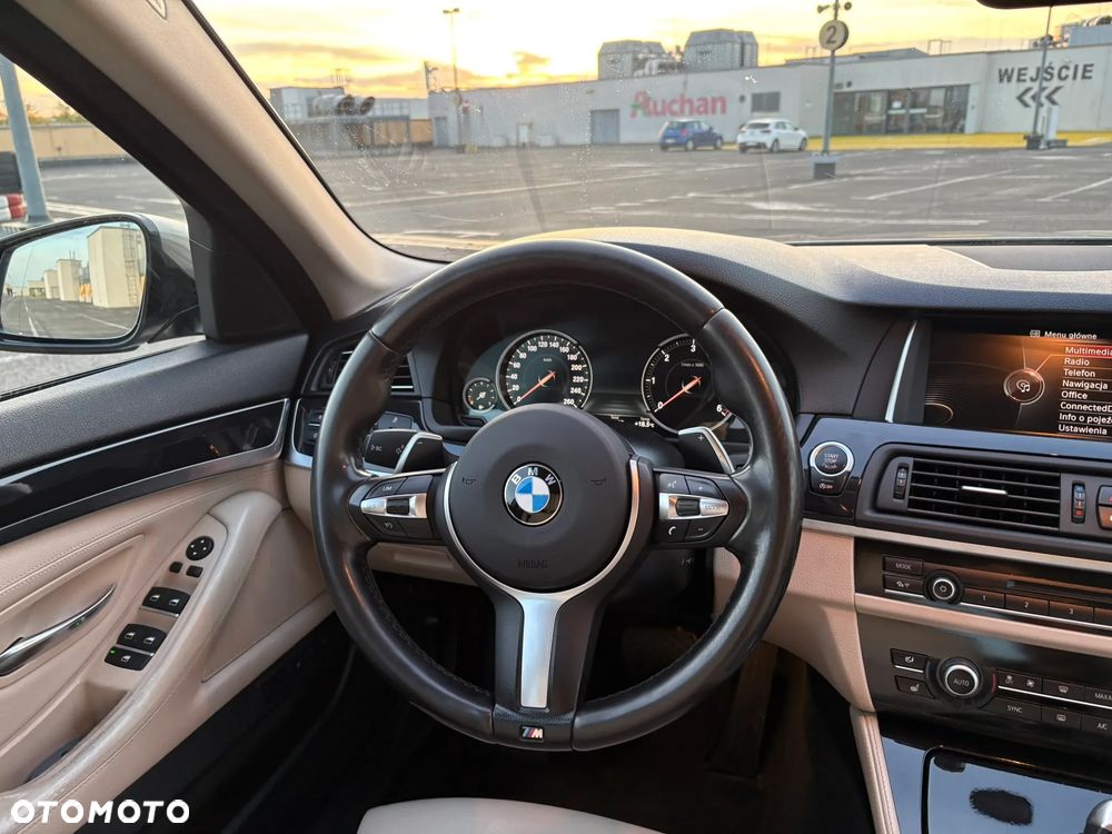 BMW Seria 5 520d xDrive - 27