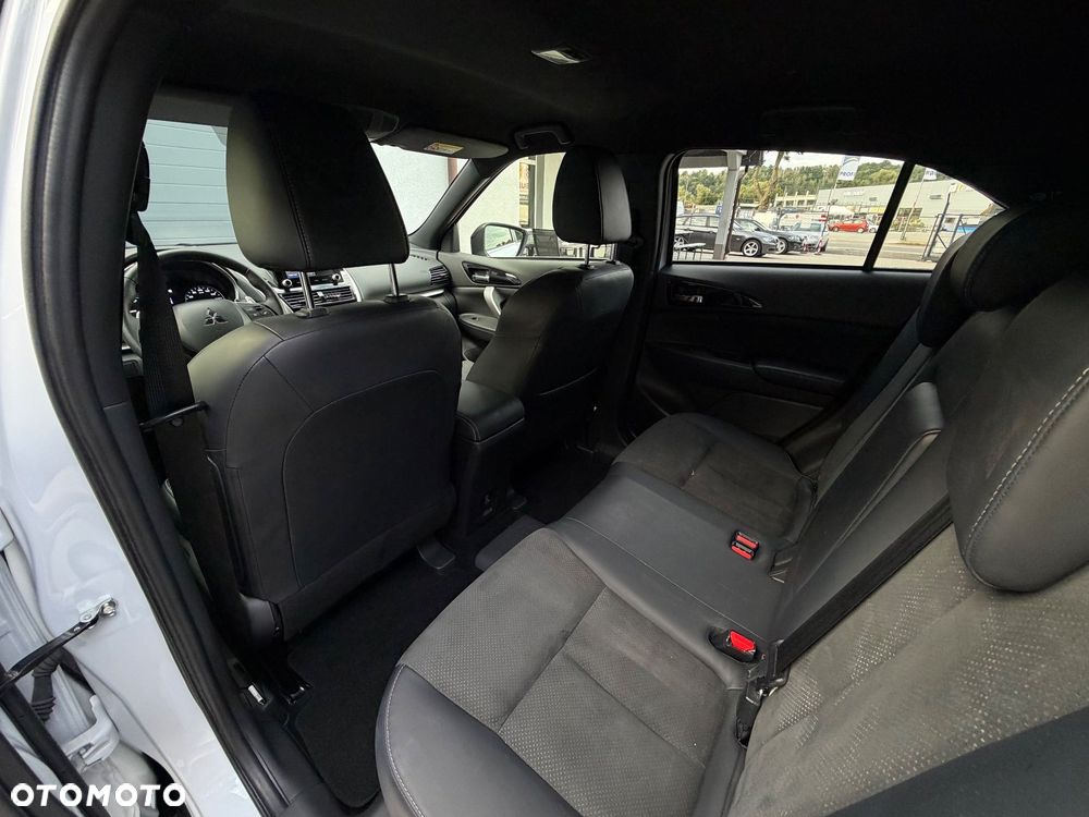 Mitsubishi Eclipse Cross 2.4 PHEV Invite Plus - 13
