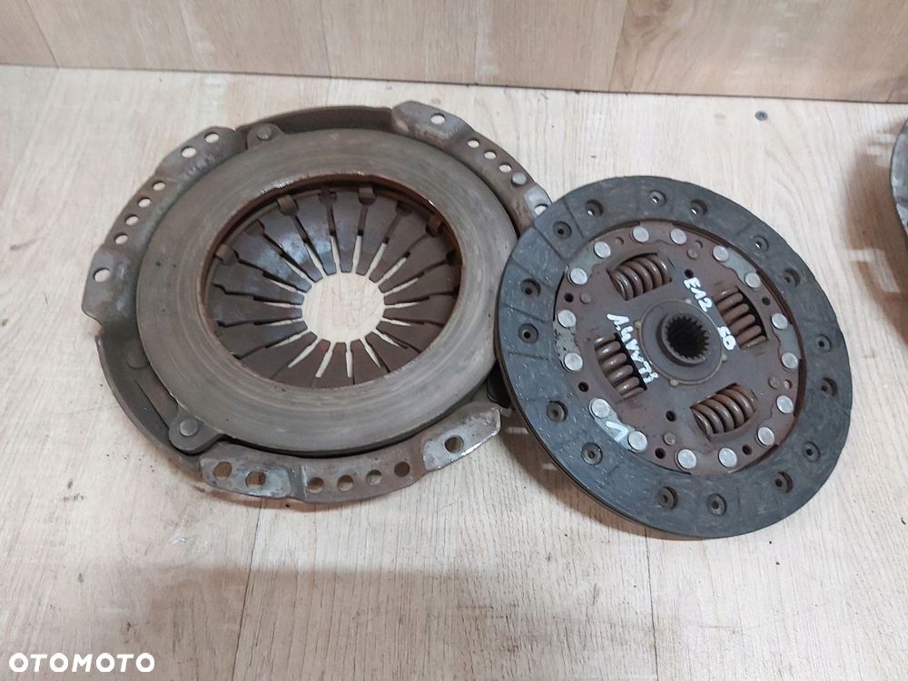 Toyota Corolla E12 sprzęgło tarcza docisk 1,4 vvti - 2