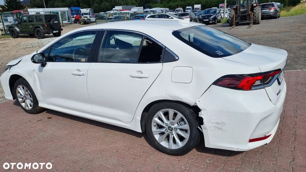 Toyota Corolla 1.8 Hybrid Active - 18