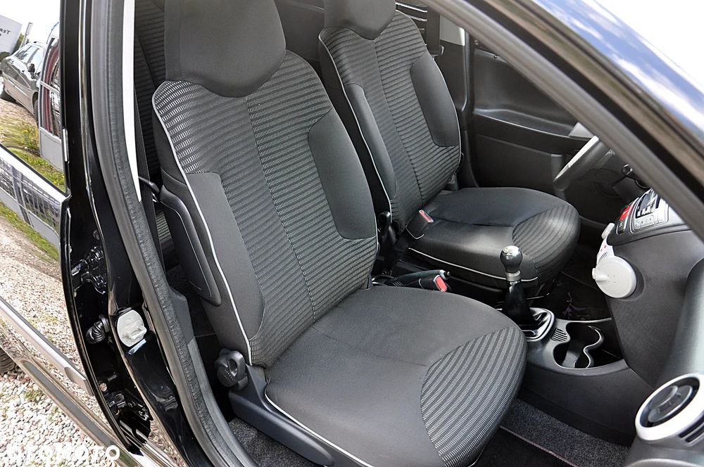 Peugeot 107 (70) 68 envy - 22