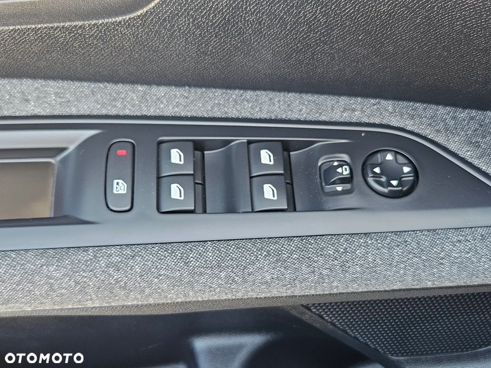 Peugeot 5008 1.2 PureTech Active Pack S&S - 34