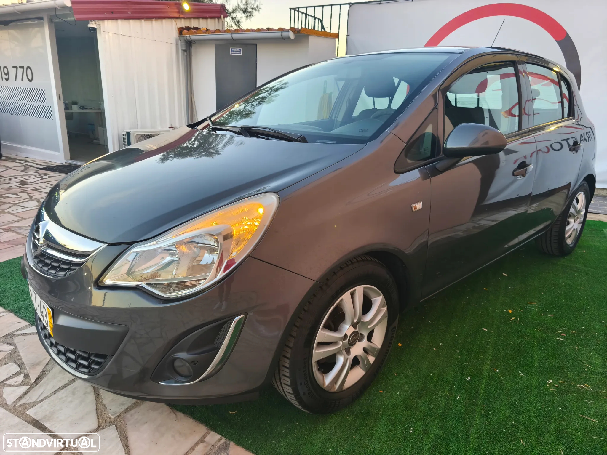 Opel Corsa 1.2 Enjoy - 24