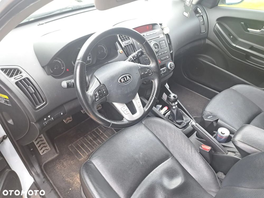 Kia Ceed - 6