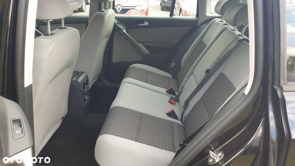 Volkswagen Tiguan - 10