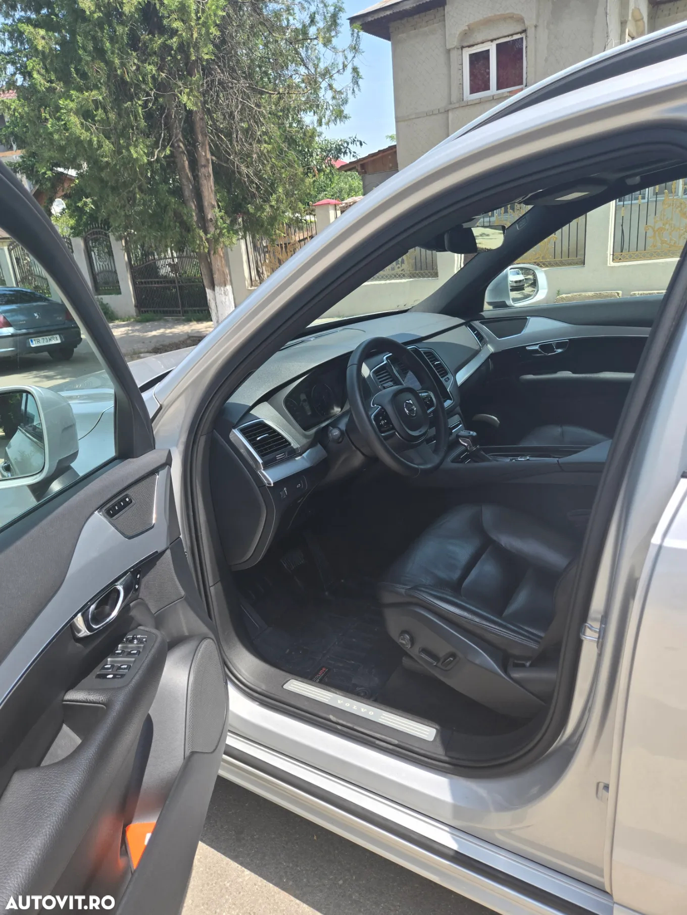 Volvo XC 90 B5 D AWD Geartronic Momentum Pro - 8