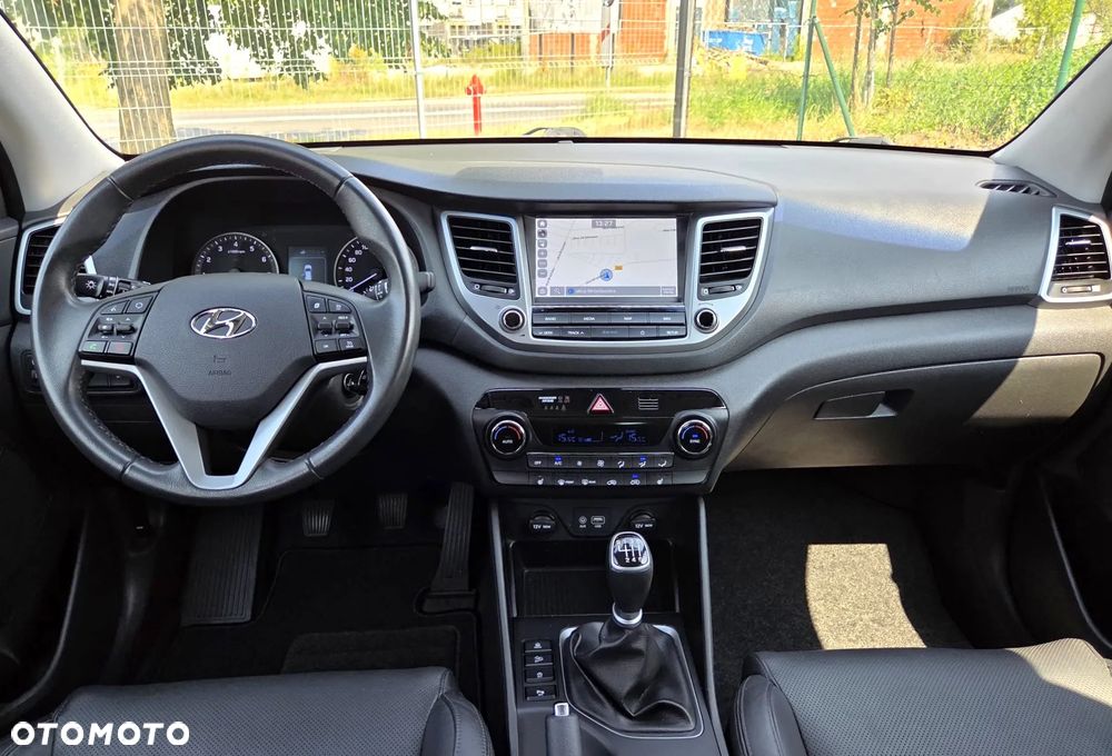 Hyundai Tucson 1.6 GDI BlueDrive Style 2WD - 23