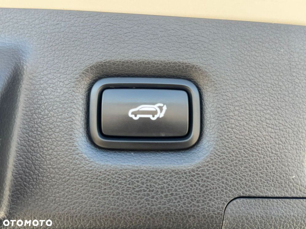 Hyundai Santa Fe - 31