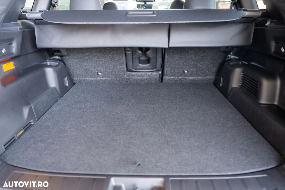 Mitsubishi Outlander 2.4 L 4X4 PHEV Instyle - 15