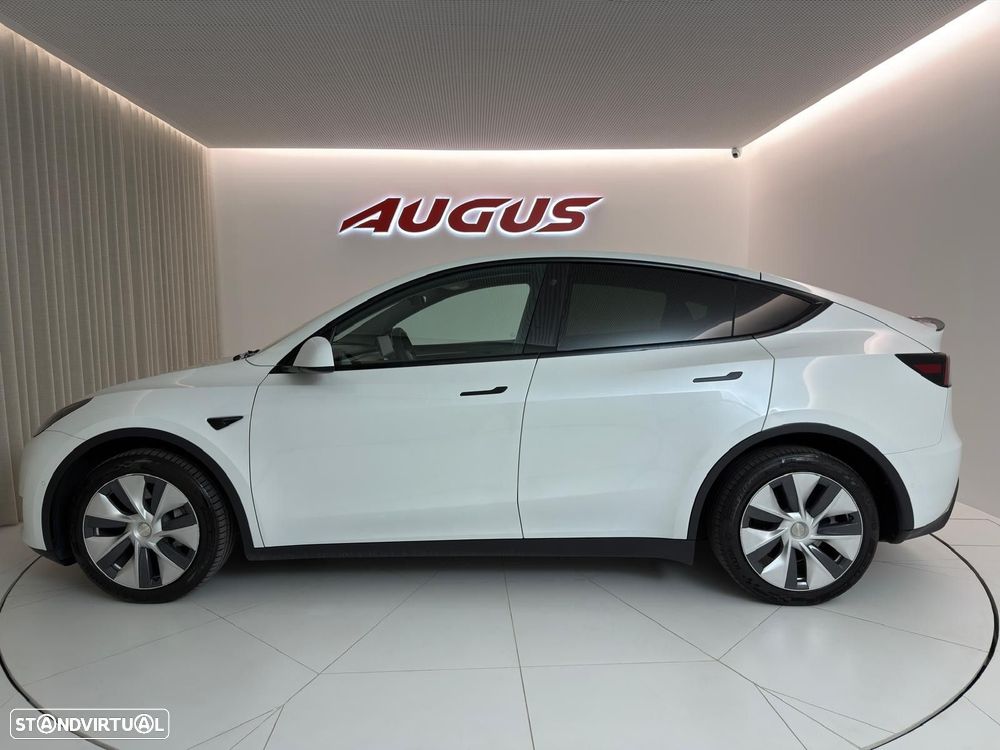 Tesla Model Y Long Range Dual Motor AWD - 6