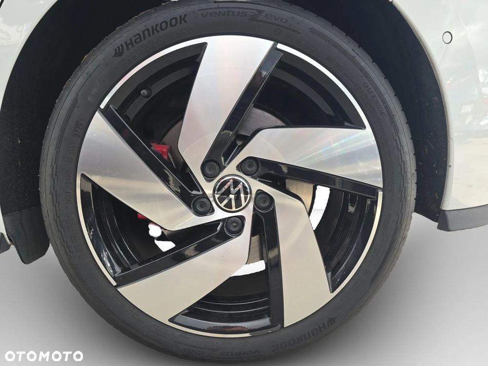 Volkswagen Golf - 27