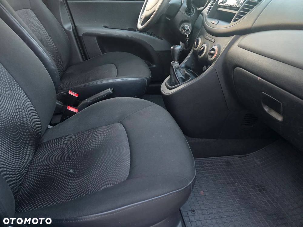 Hyundai i10 1.1 Edition 20 - 26