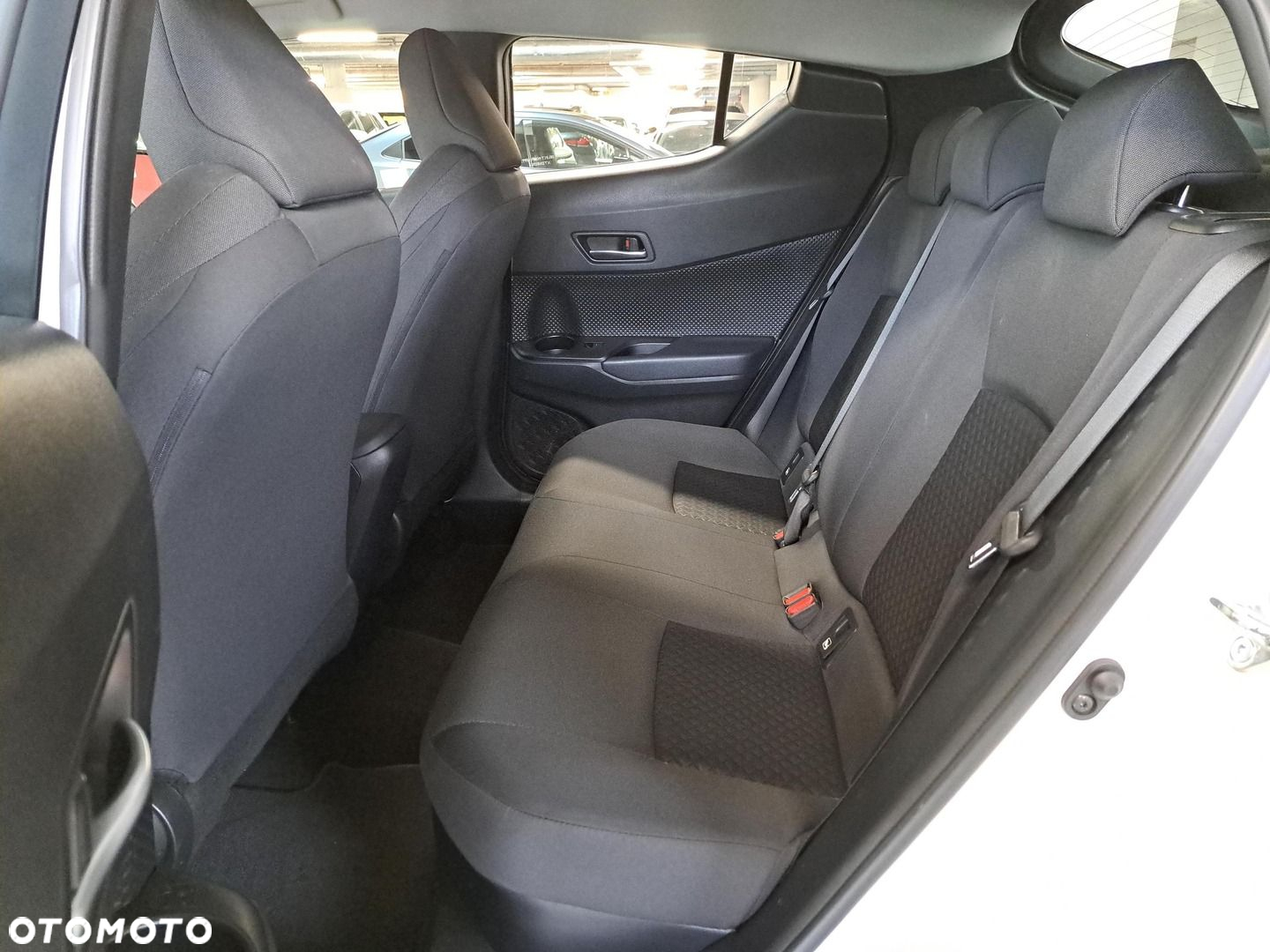 Toyota C-HR 1.8 Hybrid GPF Comfort - 12