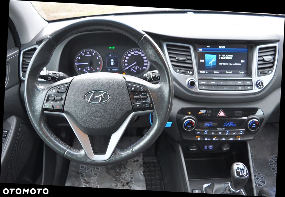 Hyundai Tucson 1.6 GDI BlueDrive Design 2WD - 24