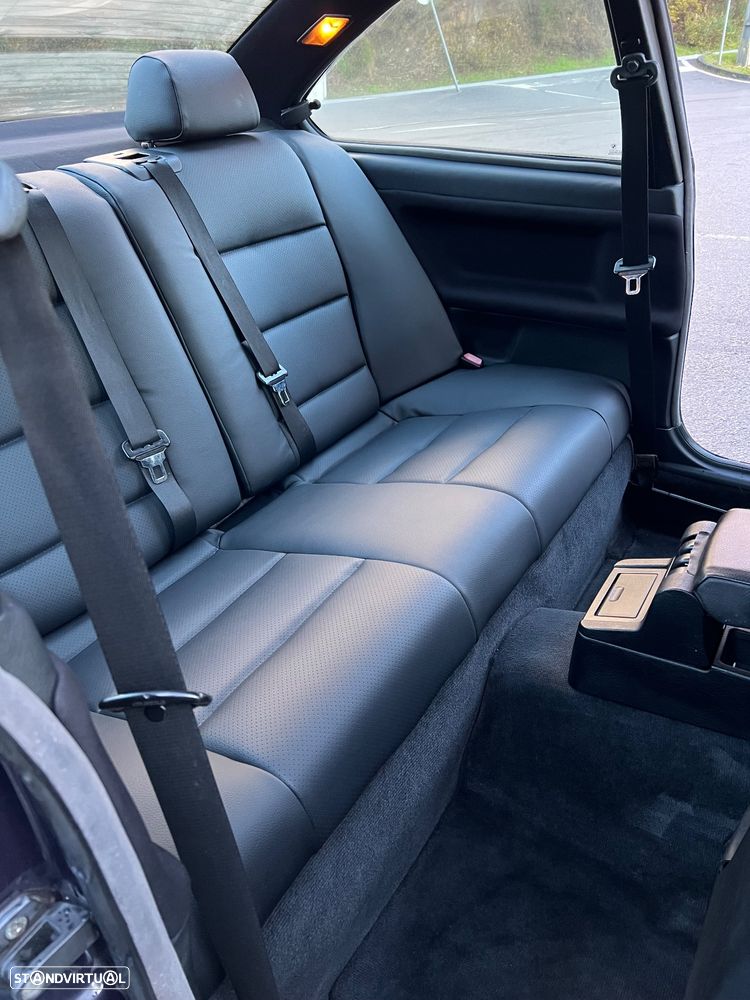 BMW 318 iS Coupé - 10