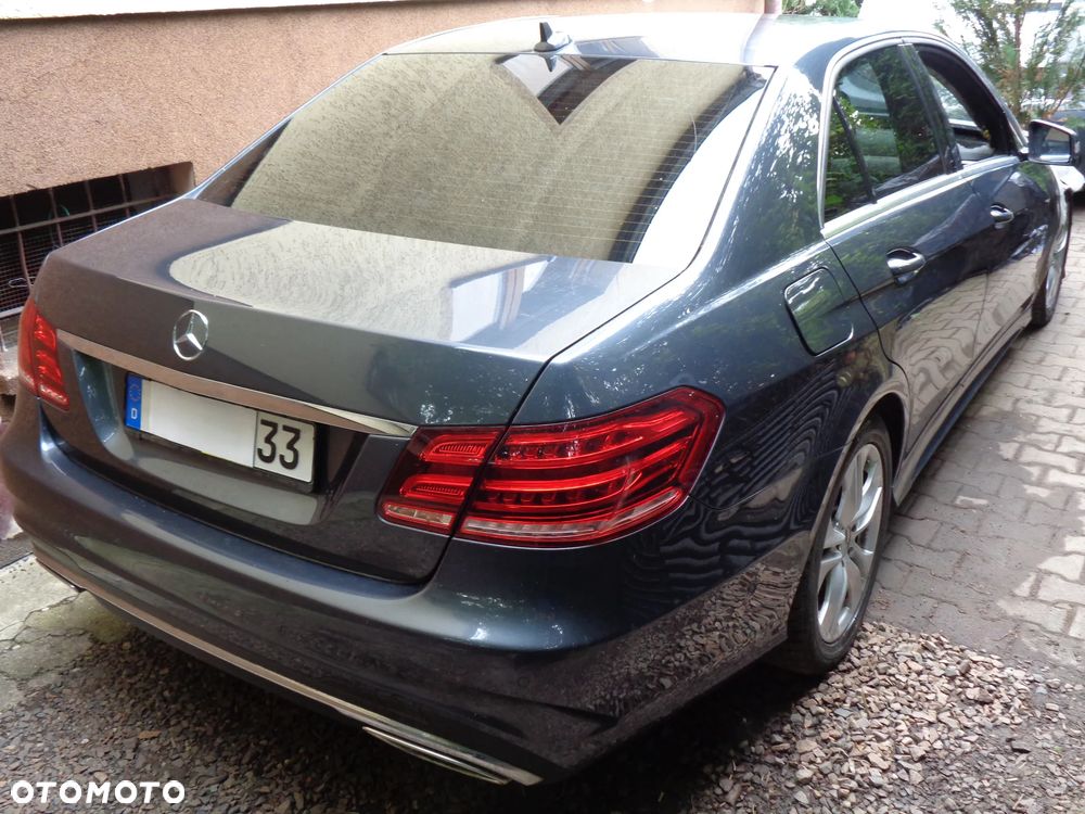 Mercedes-Benz Klasa E 300 BlueTEC 7G-TRONIC Elegance - 7